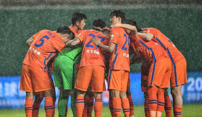 广东队凭借高顺位打败重庆队，实力有增