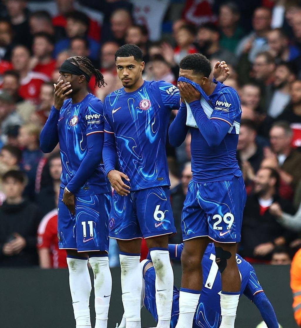 切尔西被莱切斯特逼平，英超积分榜局势混乱的简单介绍