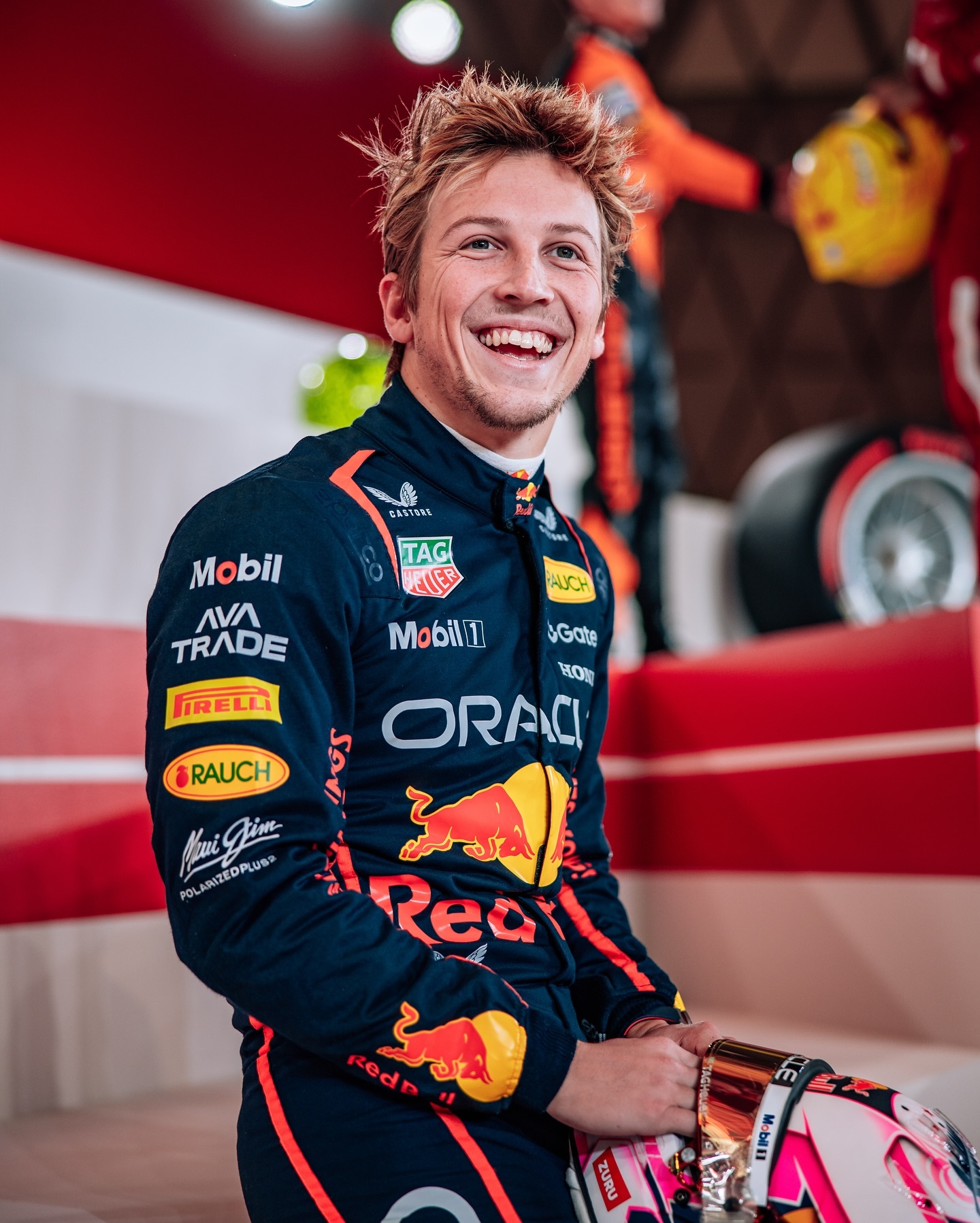 索伯车队翻盘威廉姆斯，诺里斯带队取胜