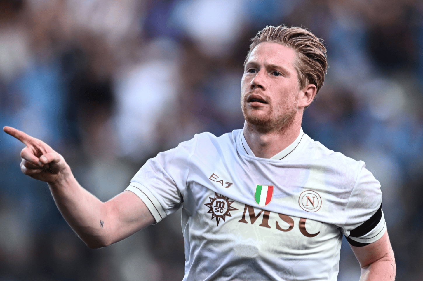 关于巴萨逆转秘鲁，德布劳内绝境逆转的信息