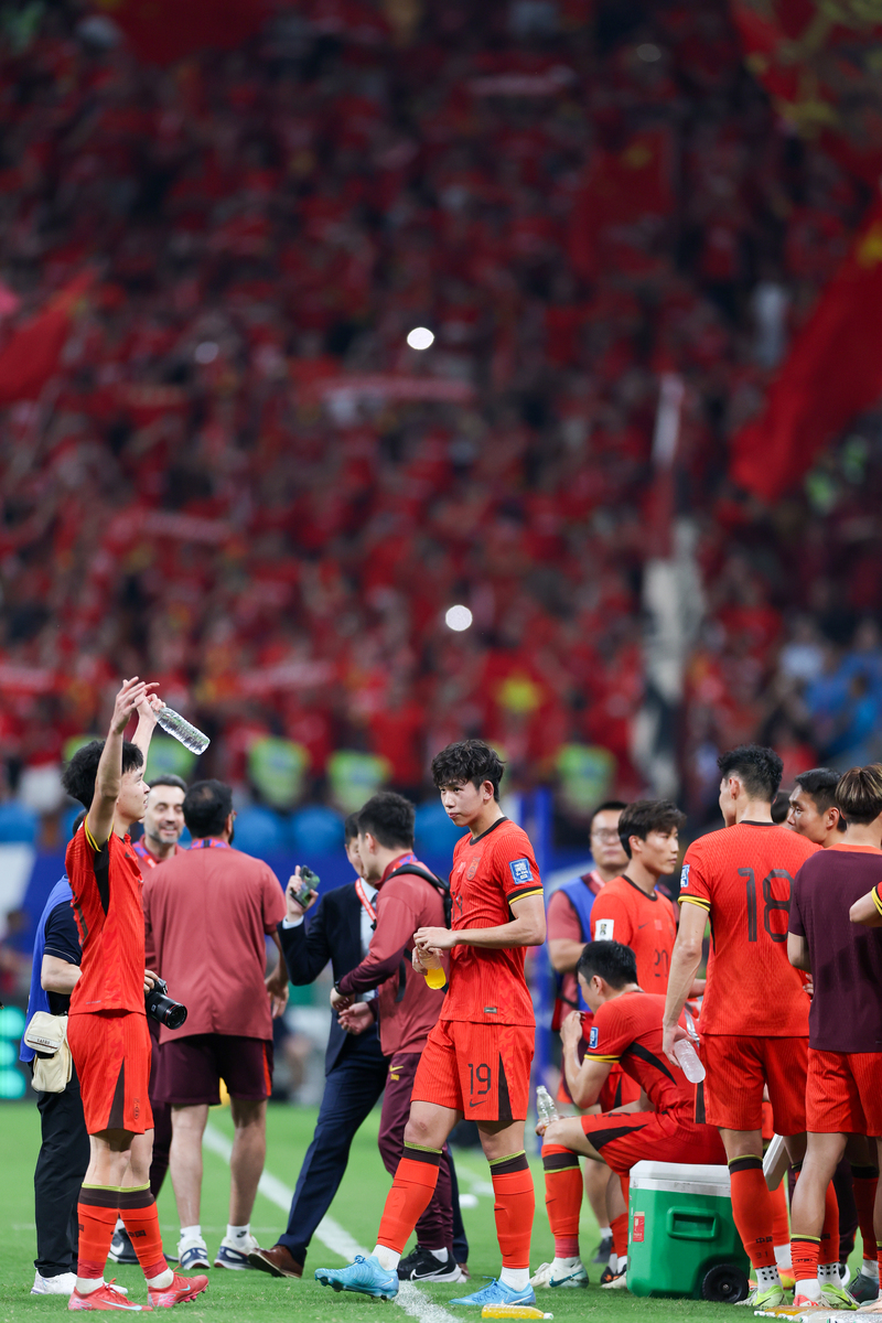 包含夺冠在望！队伍士气高涨取得胜利的词条