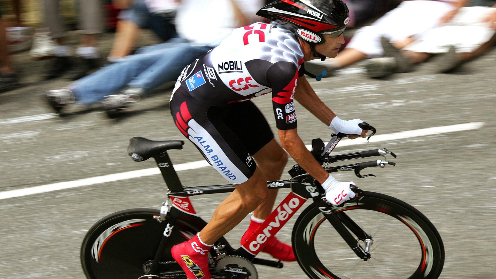 楚阿梅尼无解破局,英格兰完胜卡塔尔展现现代足球战术进化