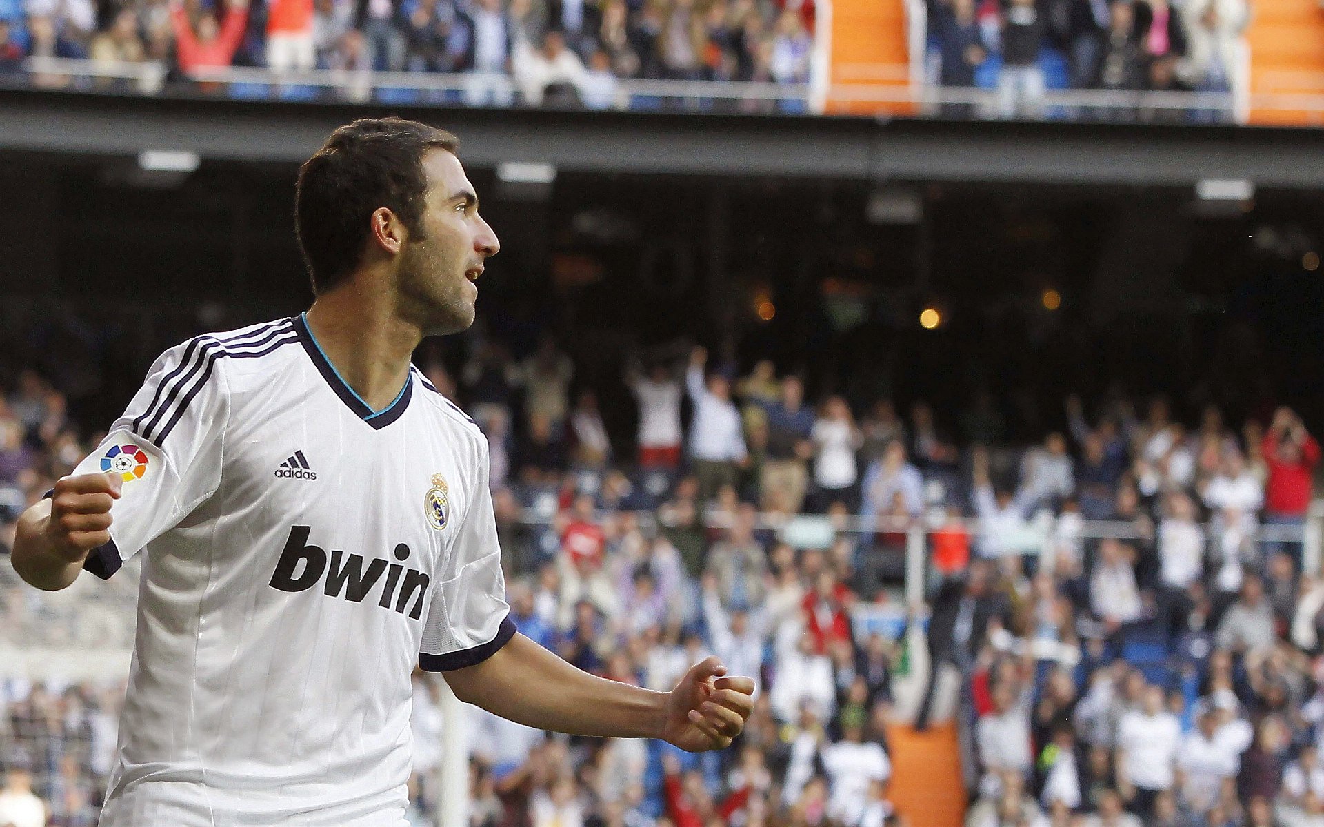 当安纳托利亚雄狮遇见潘帕斯雄鹰,萨拉赫里程碑之夜的双重奏